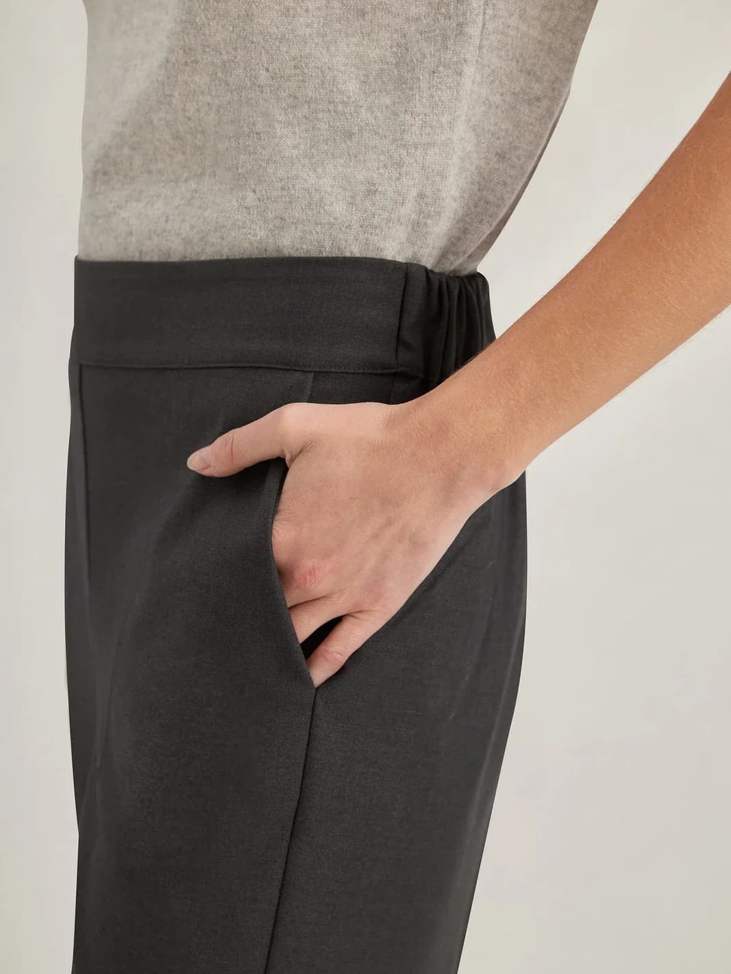 Pantalon droit à pinces, taille haute, vue 2