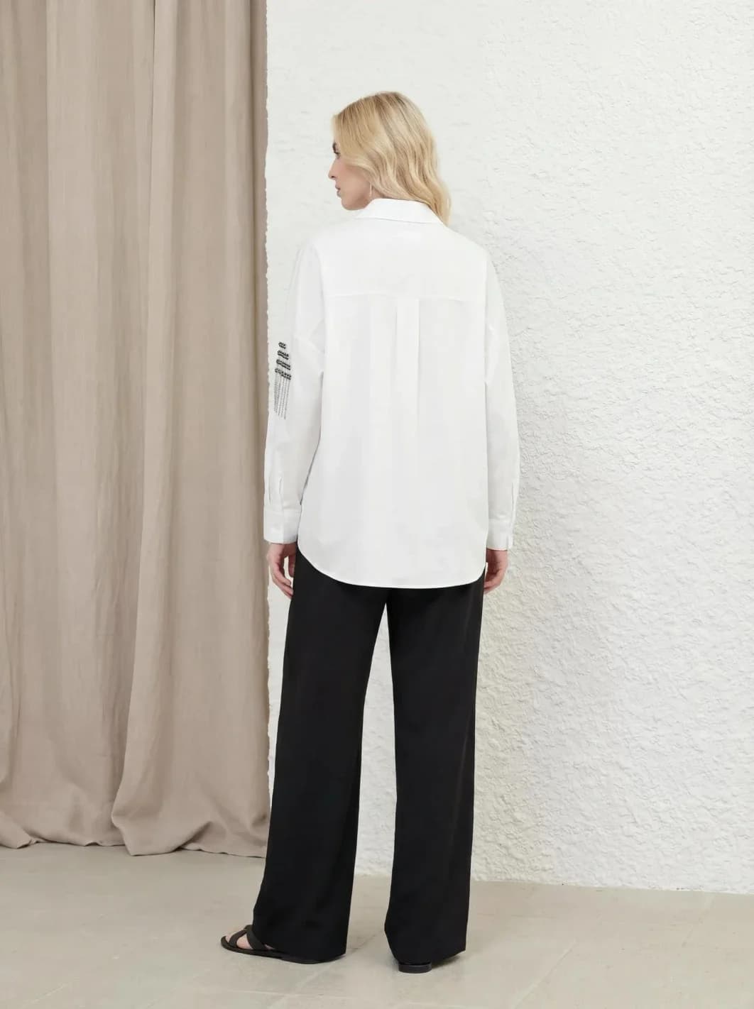 Chemise blanche brodée de cristaux, vue 4